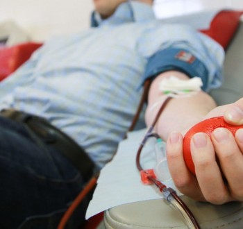 Капельница в Филевском парке